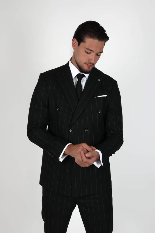 Мъжки черен двуреден костюм на фини райета Slim Fit